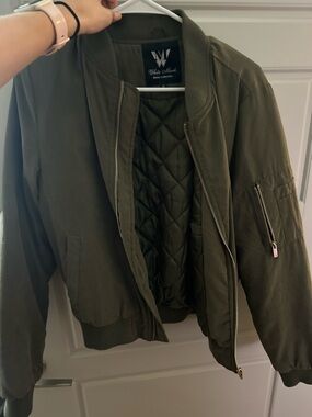 White Mark Quilted Olive Bomber Jacket with Sleeve Zip